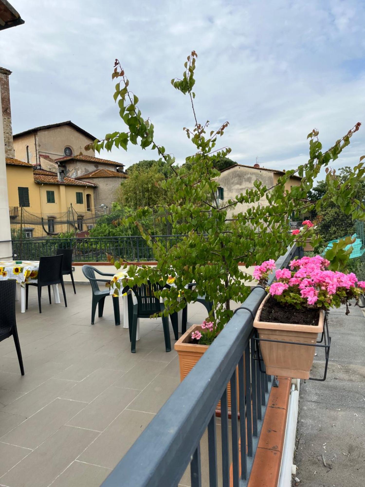 Appartamenti La Piazzetta Vicino A Firenze Signa Exterior photo